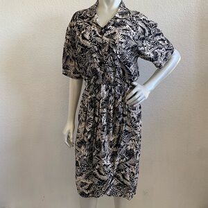 Vintage Carol Anderson  Short Sleeve Collared Midi Dress size 10